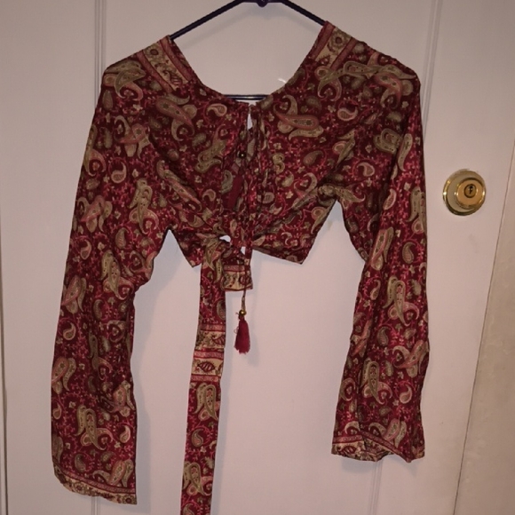 Elegant Paisley Print Red and Cream Skirt Set - Picture 2 of 9